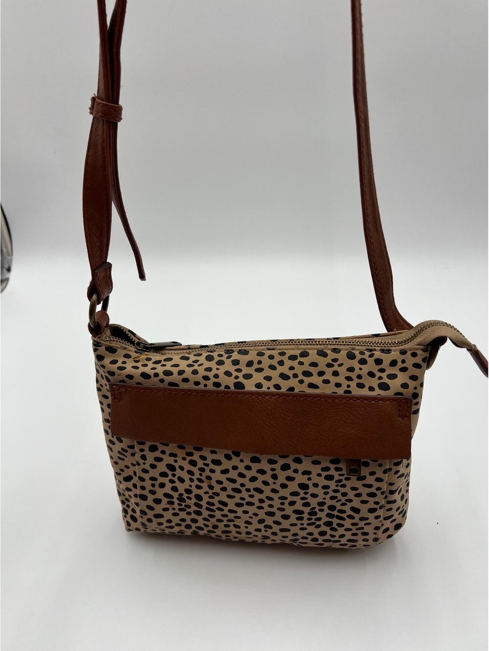 Universal thread, tan and black animal print Crossbody (SKU-0413)